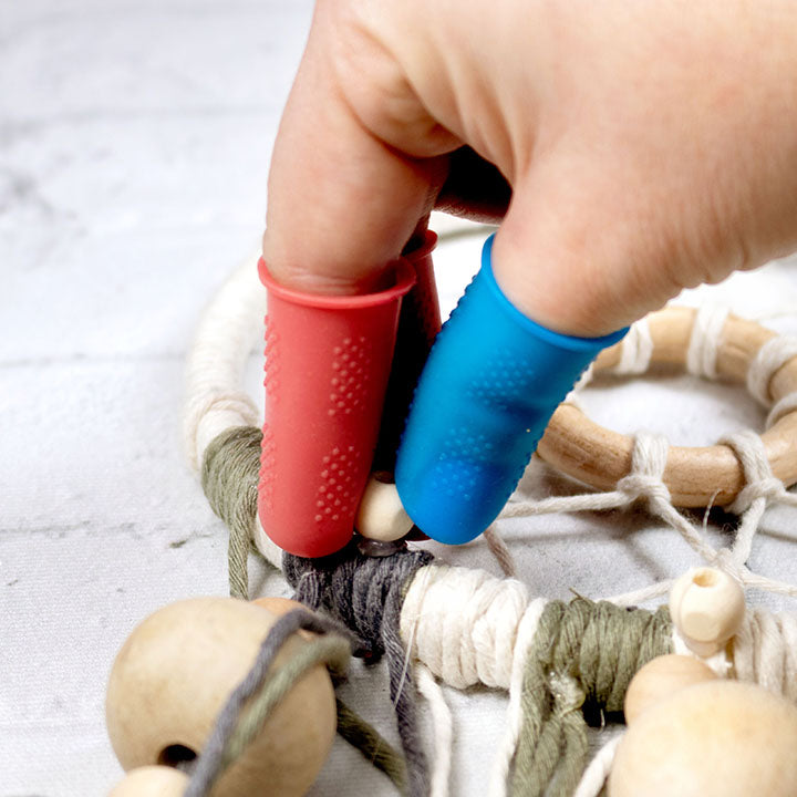 ARTMIE Silikon-Fingerhüte für den sicheren Umgang mit Heißkleber aus der Klebepistole.