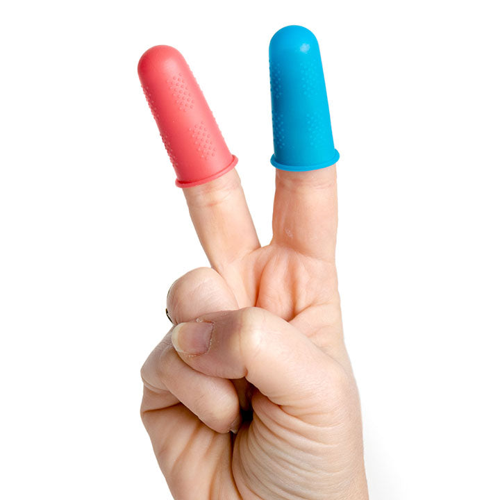 Flexibler, leicht abwaschbarer ARTMIE Silikon-Fingerschutz, der die Finger beim Arbeiten nicht einengt.