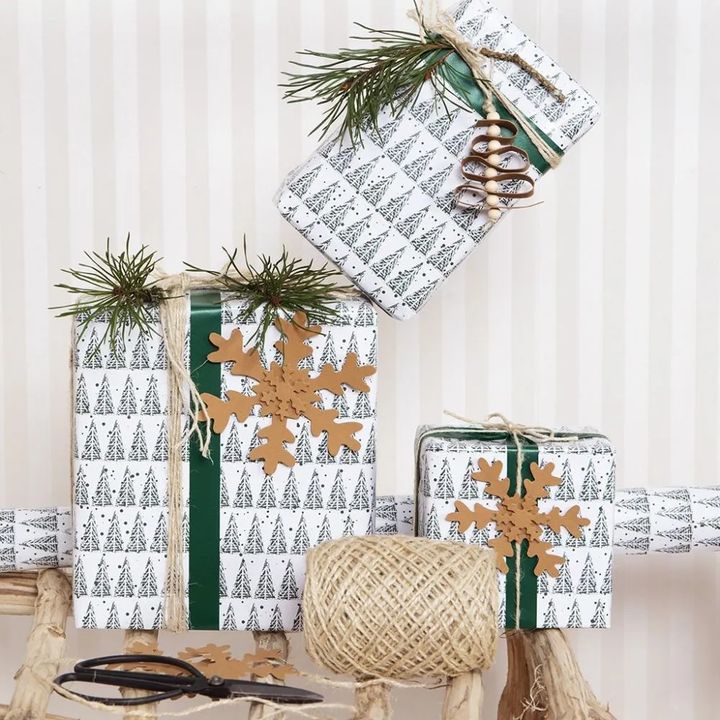 Geschenkpapier | Grüner weißer Tannenbaum 70 cm x 4 m – Detailansicht 3 | ARTMIE