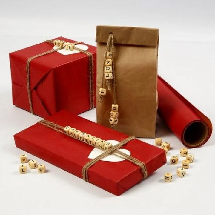Rotes Geschenkpapier 50cm x 5m – Detailansicht 3 | ARTMIE