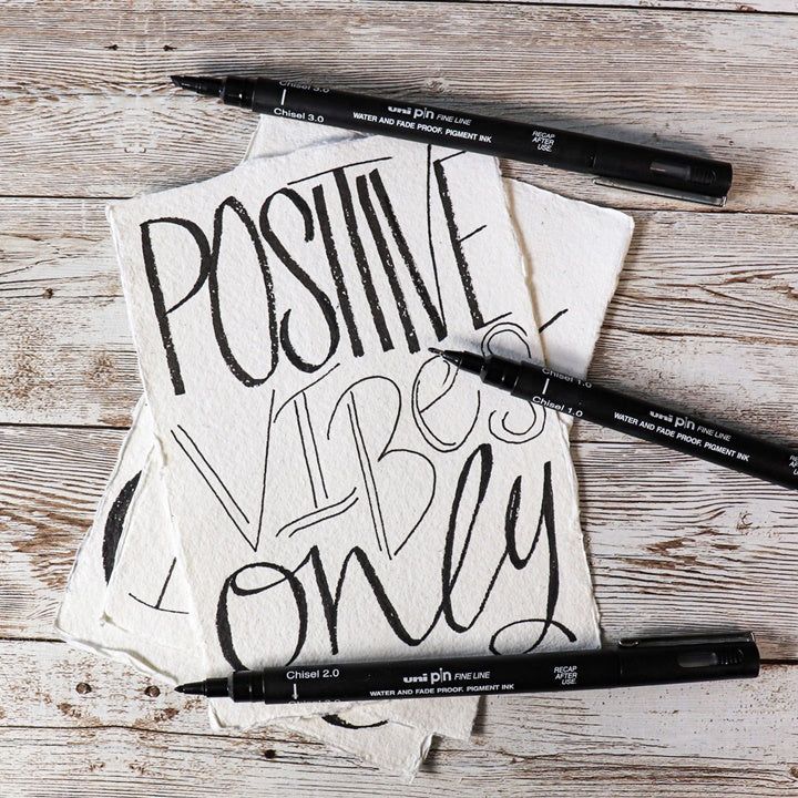 Set UNI PIN fineliner Kalligraphie-Marker 8 Stück – Detailansicht 5 | ARTMIE