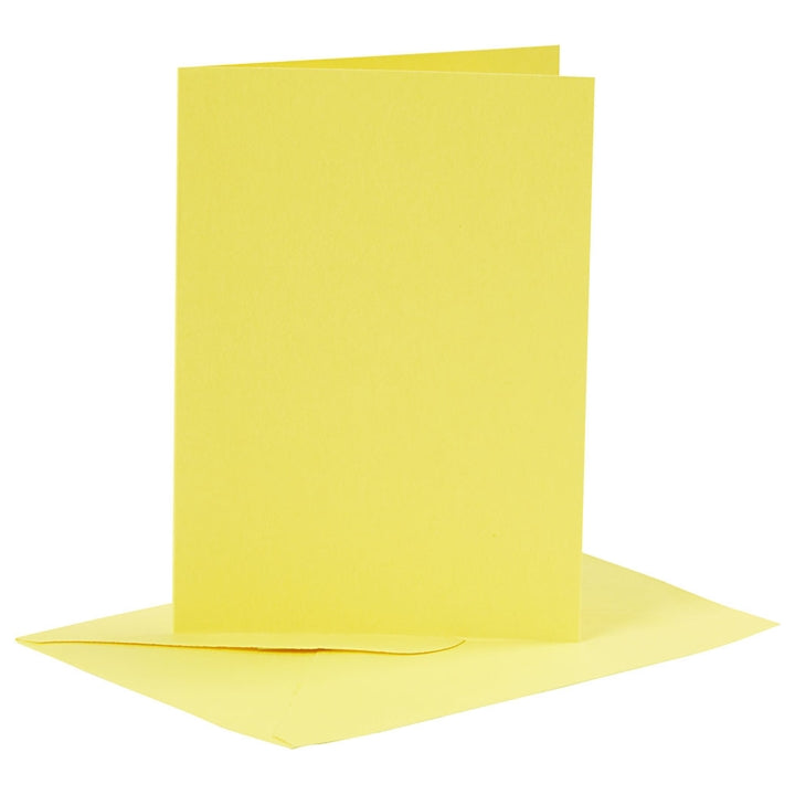Farbige Klappkarten und Umschläge für kreative Bastelprojekte, Scrapbooking und handgeschriebene Grüße